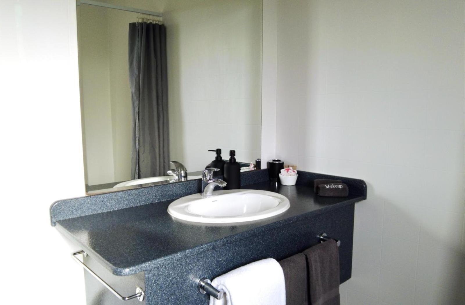 إنفيركارجِِيل 554 Moana Court Motel المظهر الخارجي الصورة