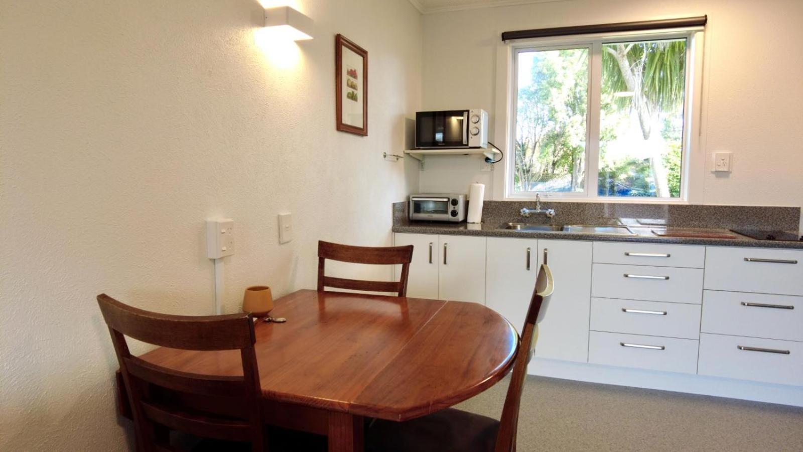 إنفيركارجِِيل 554 Moana Court Motel المظهر الخارجي الصورة